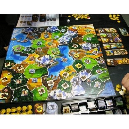 Small World - Imagen 2